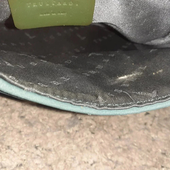 Vintage  TRUSSARDI-Green Patent Signature Leather/Nylon-Cross/Shoulder-Excellent - Picture 7 of 8